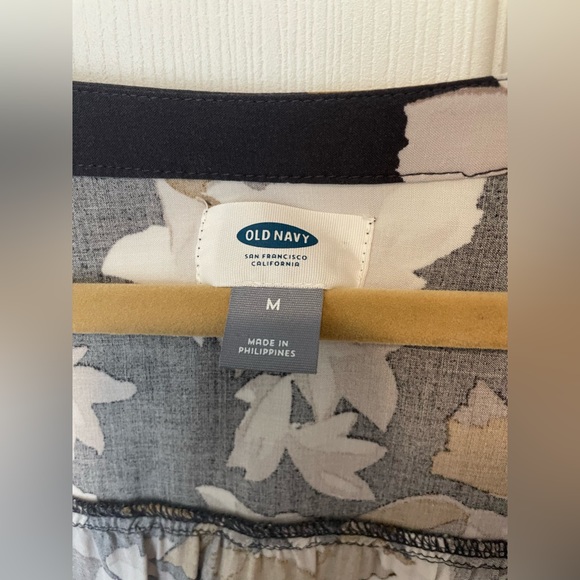 Old Navy Floral Long Sleeve Romper M - Picture 7 of 7